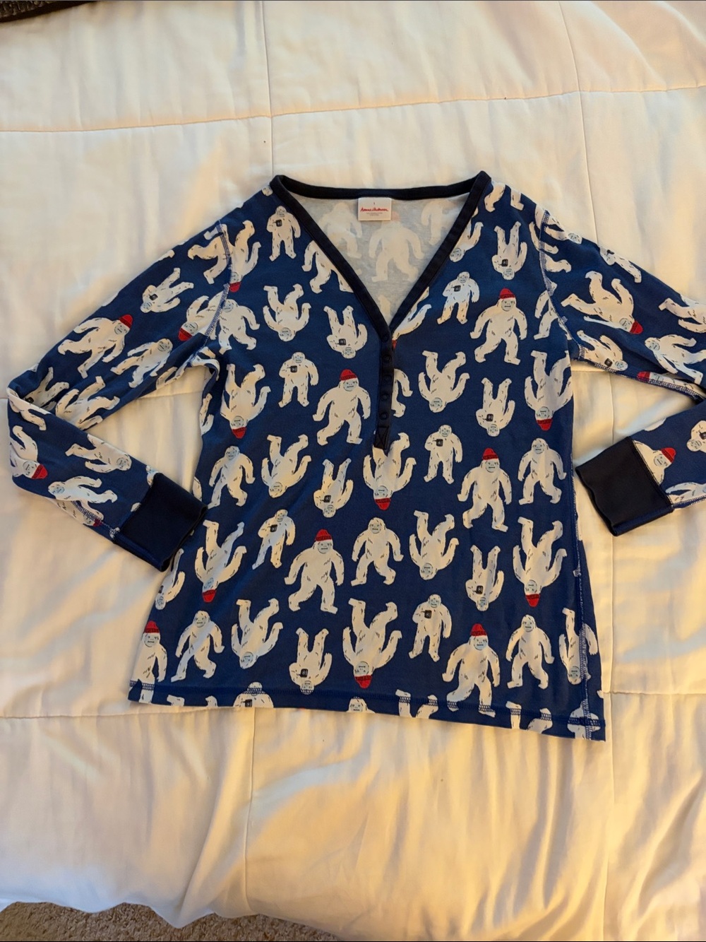 Hanna Andersson Blue Pajama Top with White Yeti Print Size Large